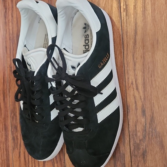 Adidas Gazelle Black & White Sneakers - Picture 4 of 6